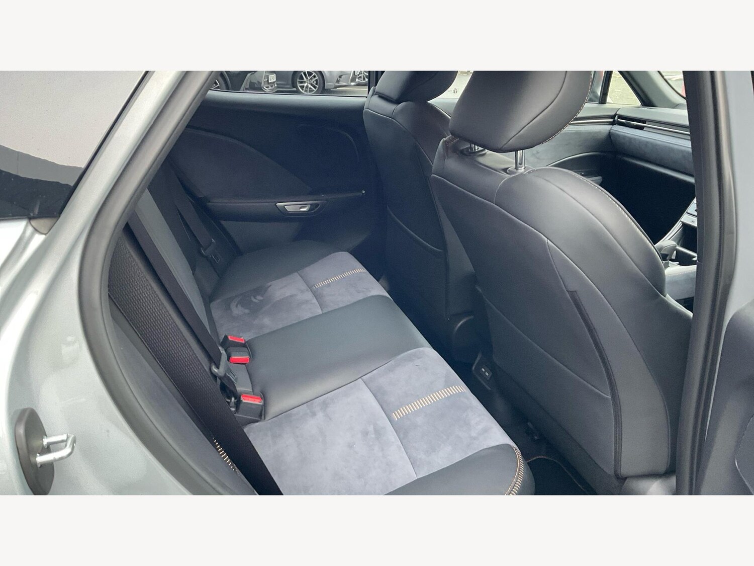 Used Lexus LBX 2024 for sale - 77564902: Photo 11