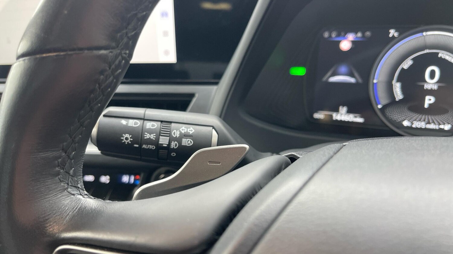 Used Lexus UX 2023 for sale - 77330993: Photo 40