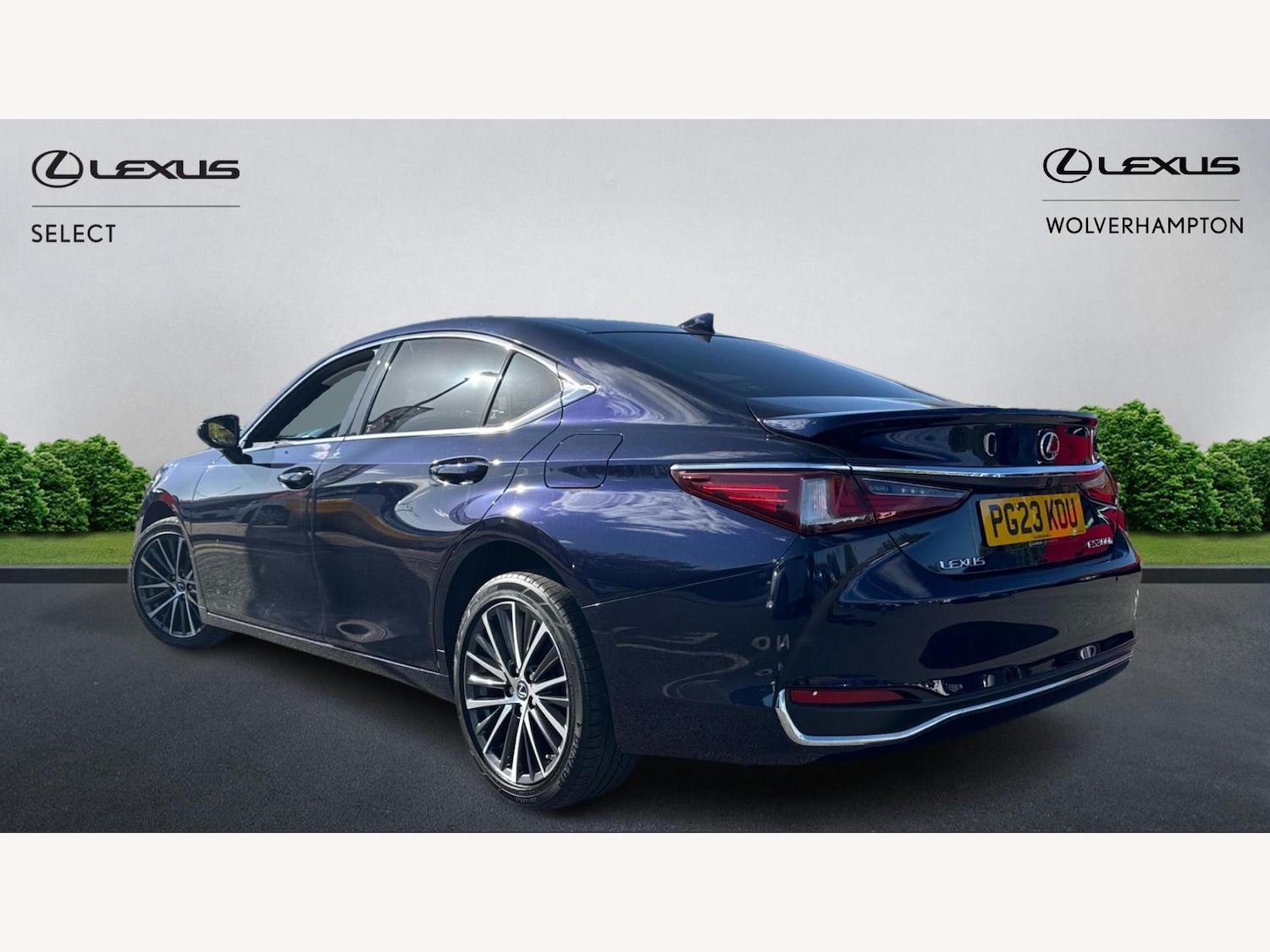 Used Lexus ES 2023 for sale - 76607230: Photo 2
