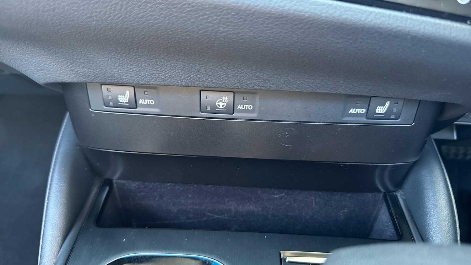 Used Lexus ES 2023 for sale - 76607230: Photo 33