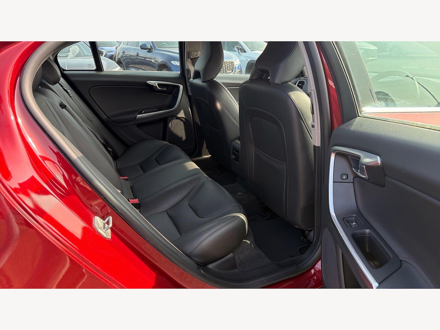 Used Volvo S60 2015 for sale - 77982385: Photo 11