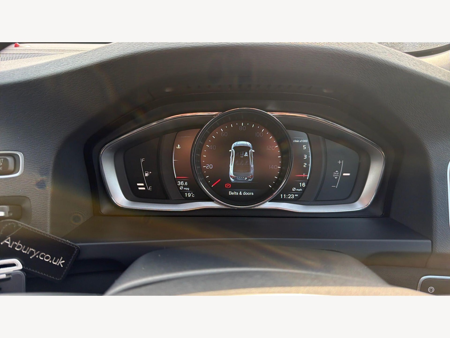 Used Volvo S60 2015 for sale - 77982385: Photo 14