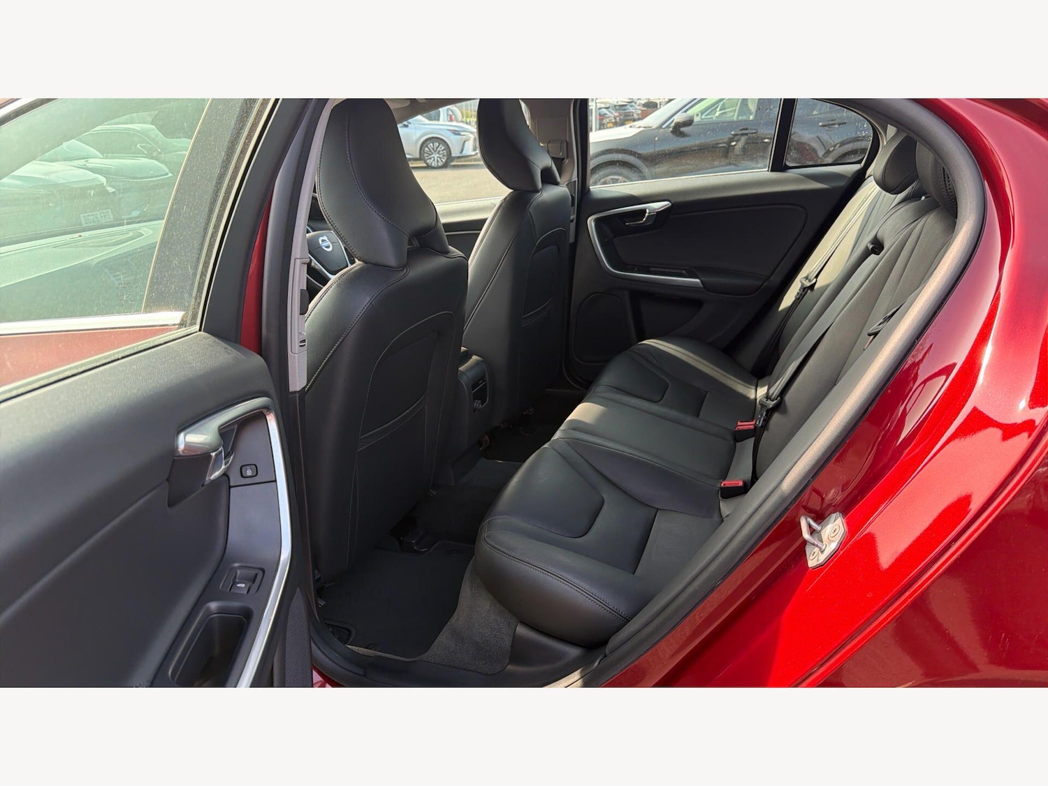 Used Volvo S60 2015 for sale - 77982385: Photo 16