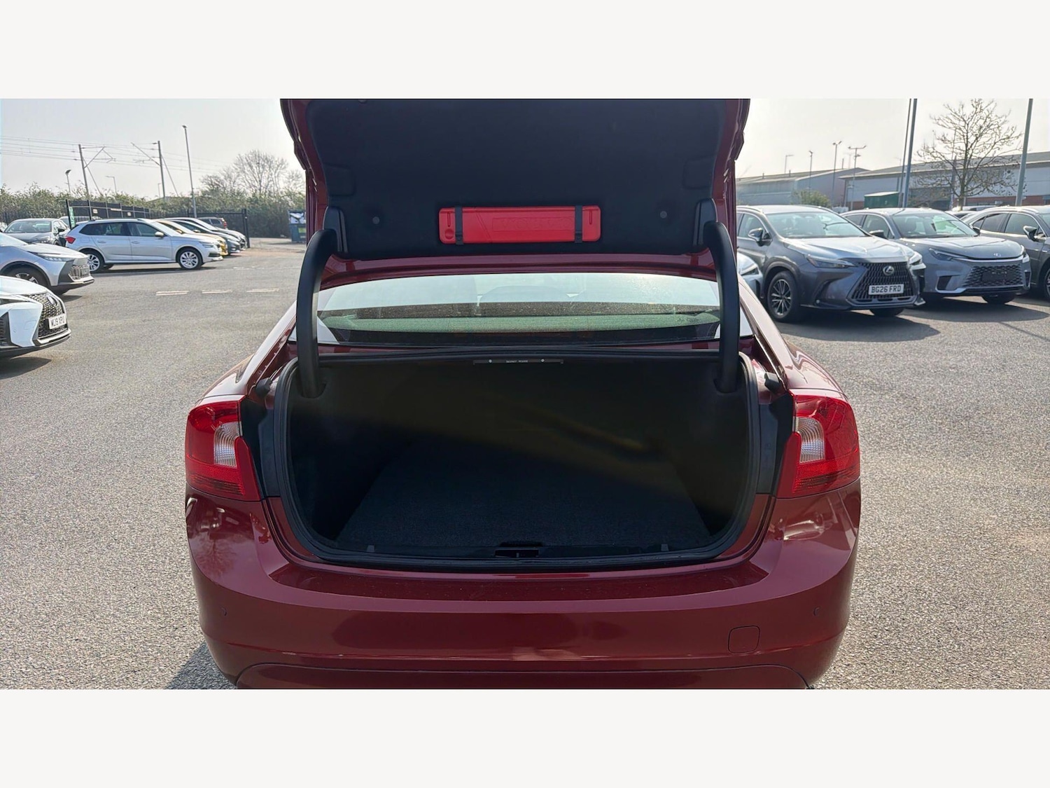 Used Volvo S60 2015 for sale - 77982385: Photo 17