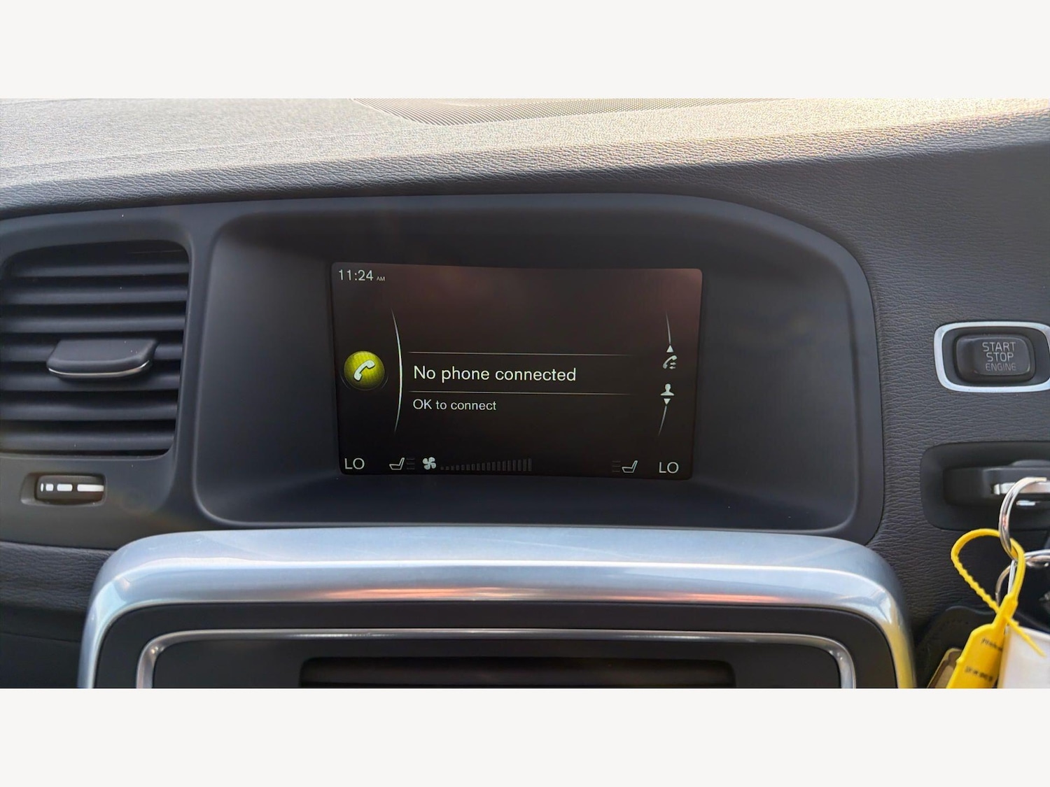 Used Volvo S60 2015 for sale - 77982385: Photo 24