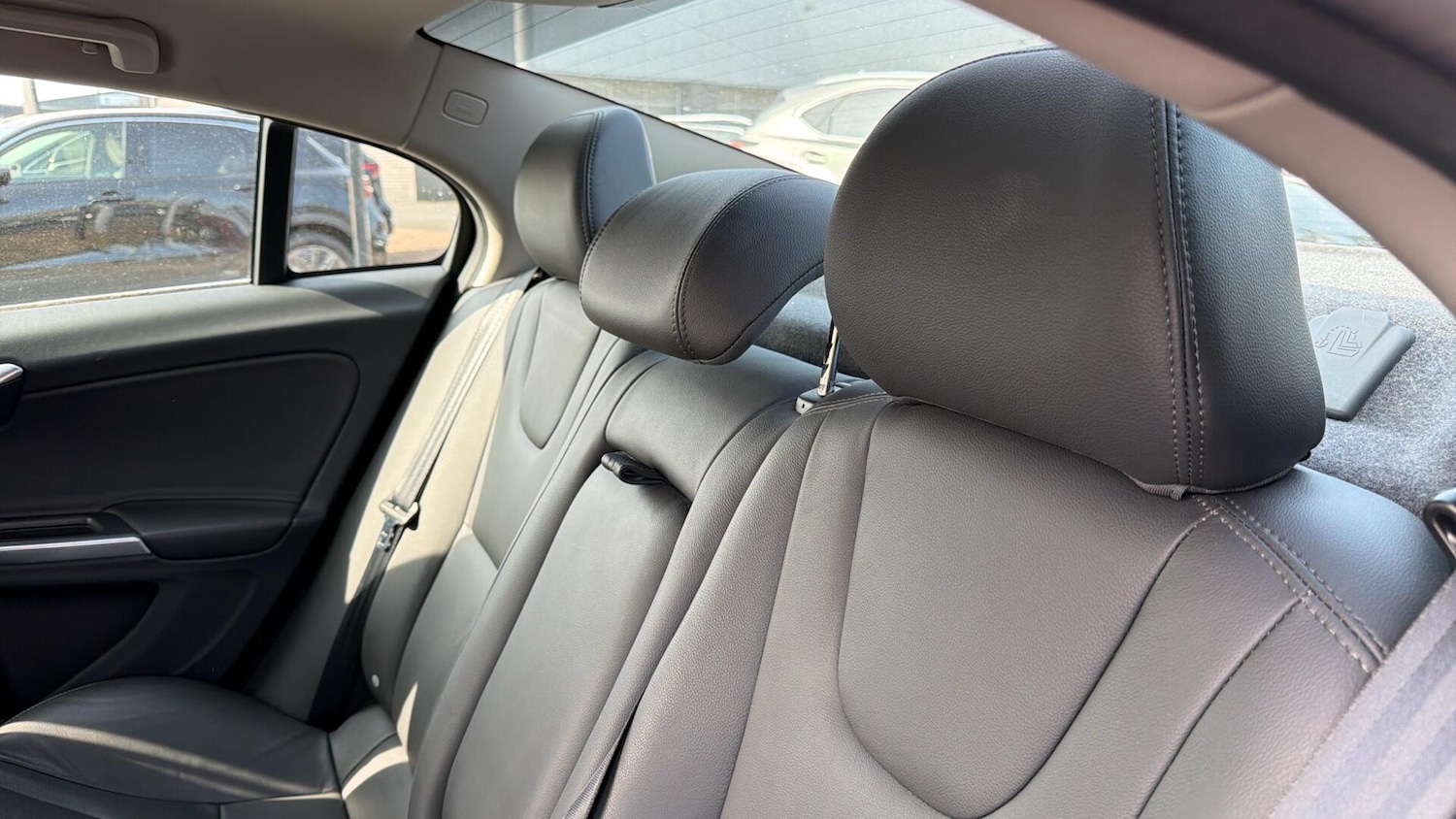 Used Volvo S60 2015 for sale - 77982385: Photo 51