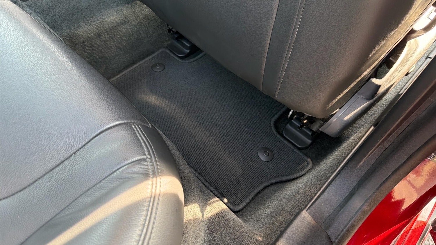 Used Volvo S60 2015 for sale - 77982385: Photo 61