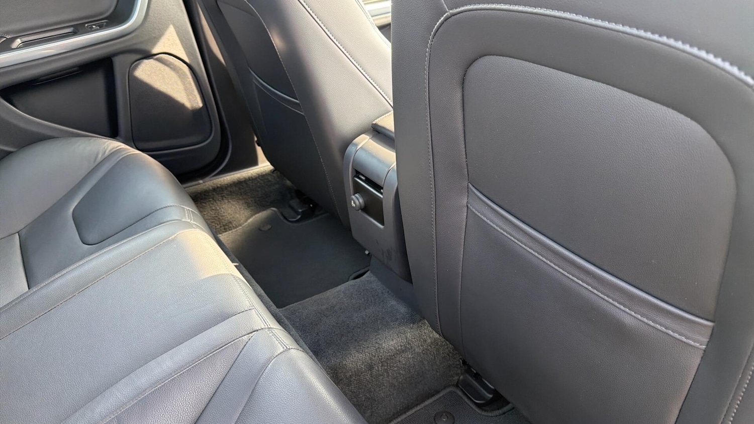 Used Volvo S60 2015 for sale - 77982385: Photo 63