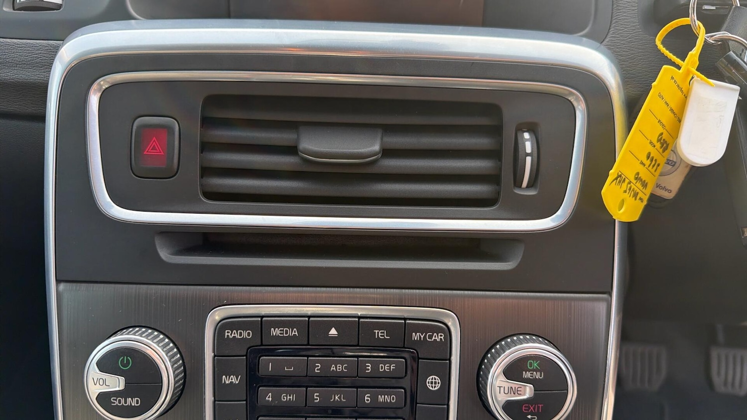 Used Volvo S60 2015 for sale - 77982385: Photo 68