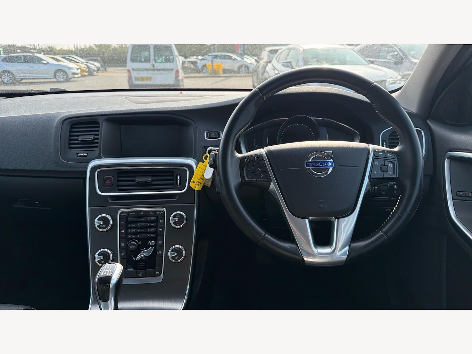 Used Volvo S60 2015 for sale - 77982385: Photo 9