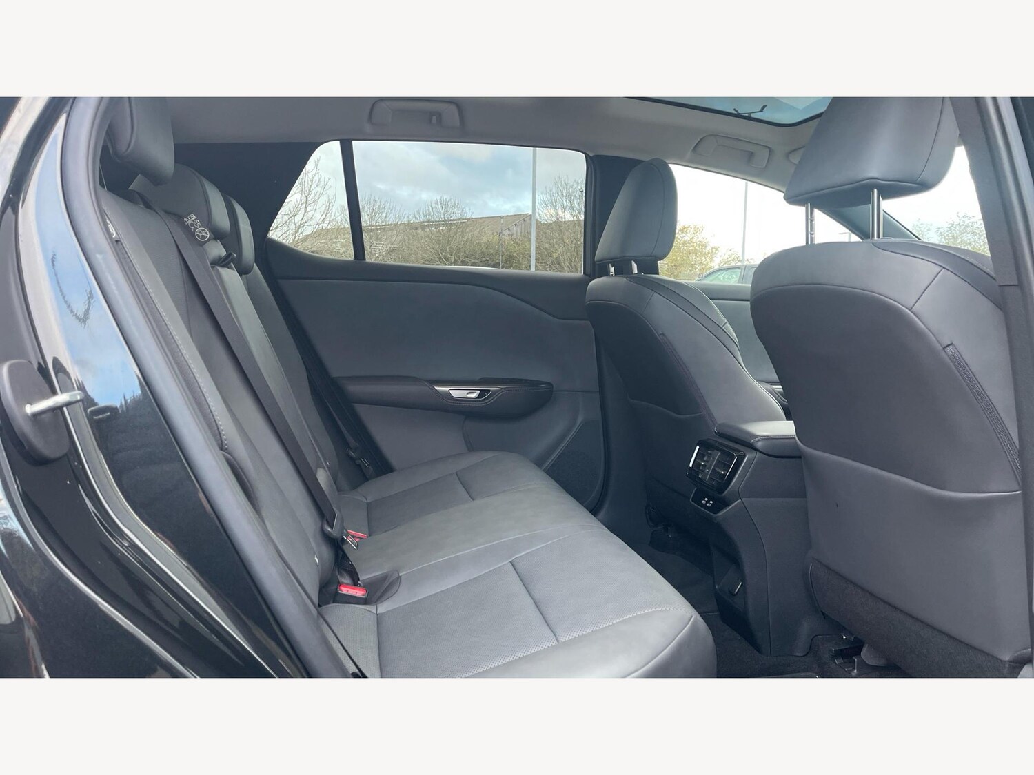 Used Lexus RZ 2023 for sale - 77330601: Photo 11