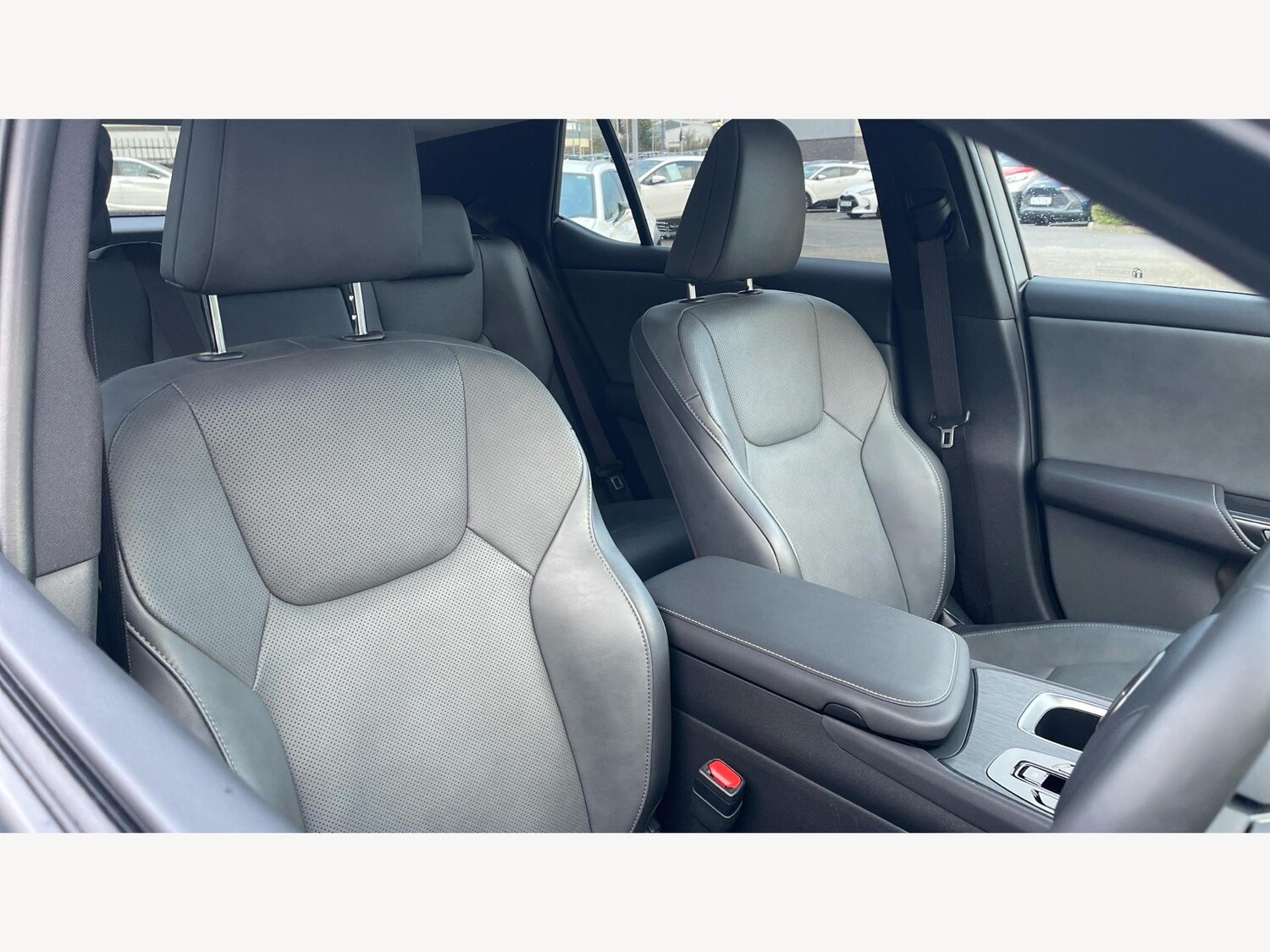 Used Lexus RZ 2023 for sale - 77330601: Photo 30