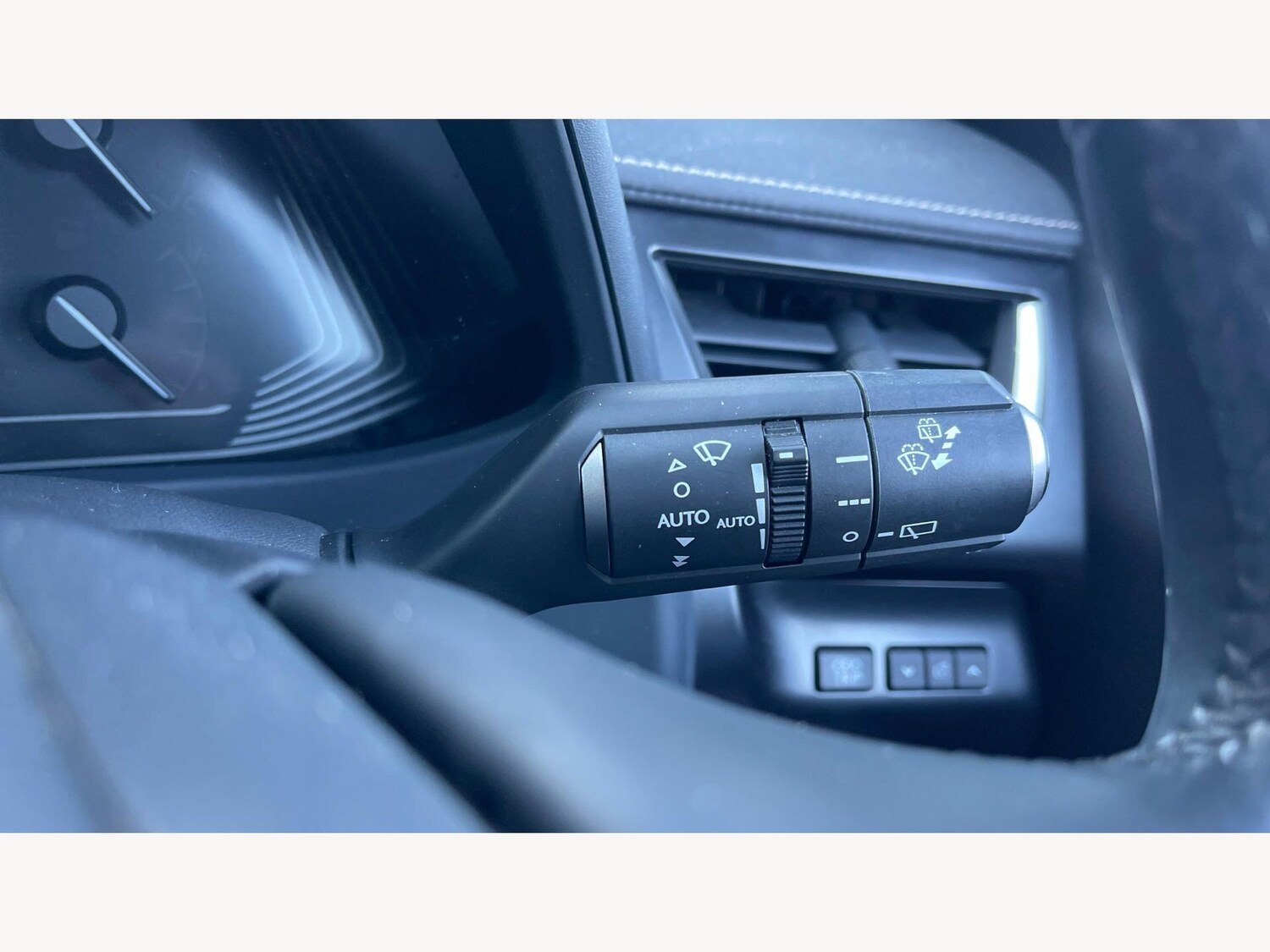 Used Lexus UX 2023 for sale - 78171227: Photo 30