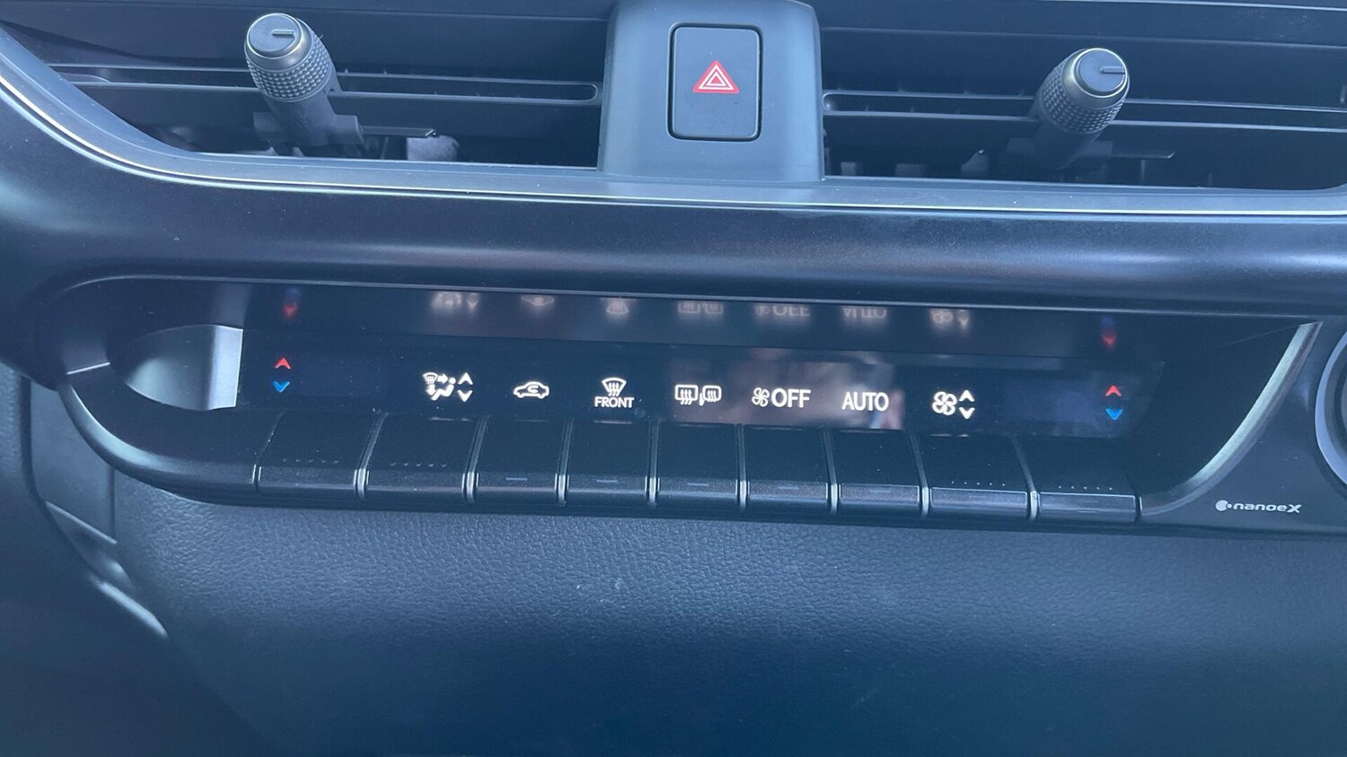 Used Lexus UX 2023 for sale - 78171227: Photo 32