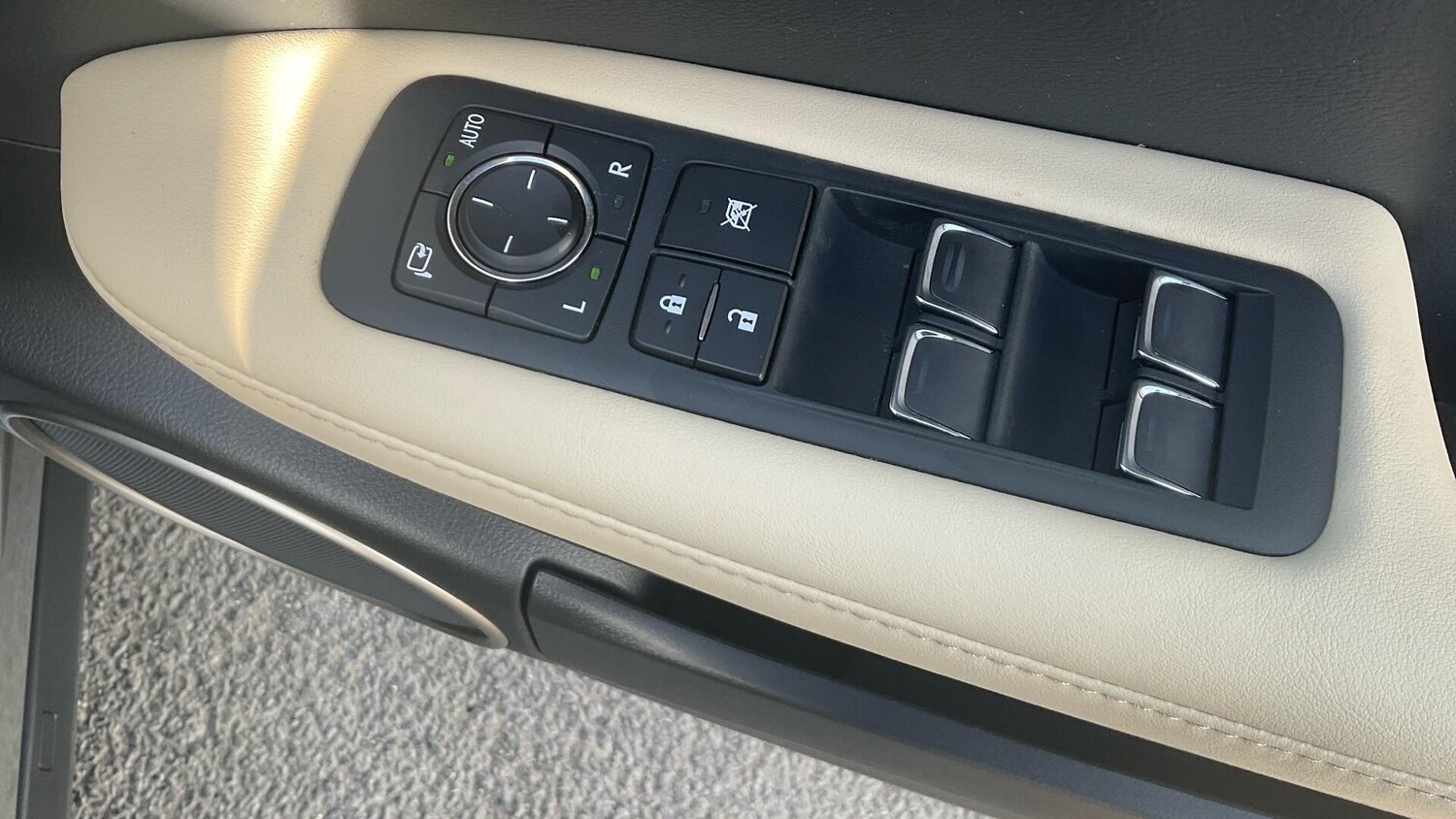 Used Lexus RX for sale - 77695369: Photo 33