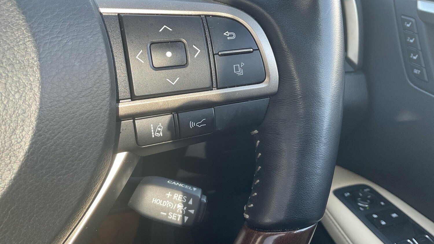 Used Lexus RX for sale - 77695369: Photo 34