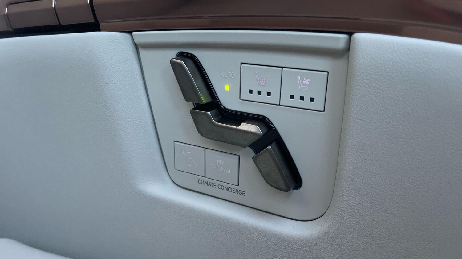 Used Lexus LM for sale - 77970482: Photo 24