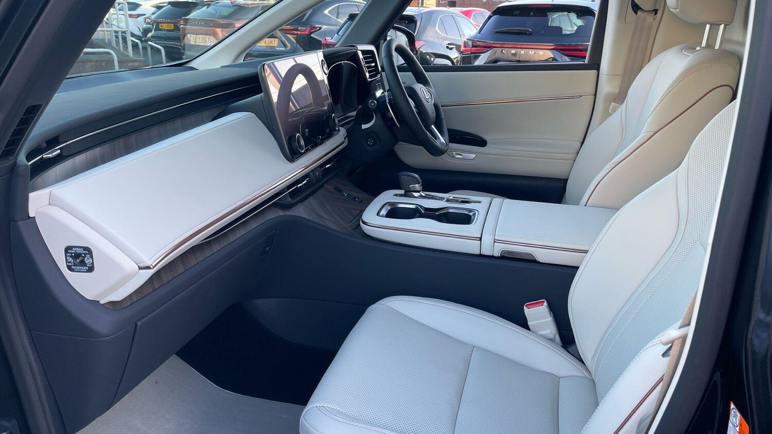 Used Lexus LM for sale - 77970482: Photo 68