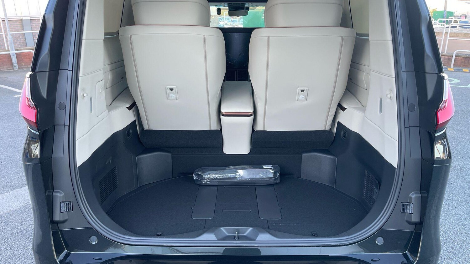 Used Lexus LM for sale - 77970482: Photo 76