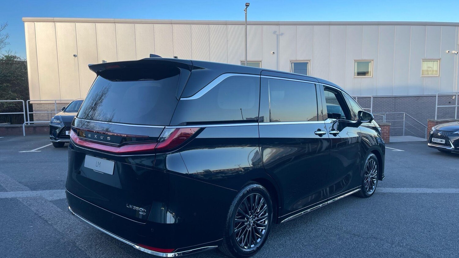 Used Lexus LM for sale - 77970482: Photo 8