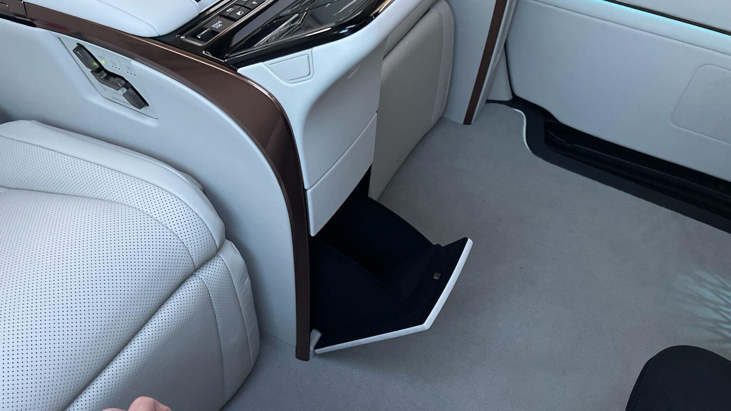 Used Lexus LM for sale - 77970482: Photo 91