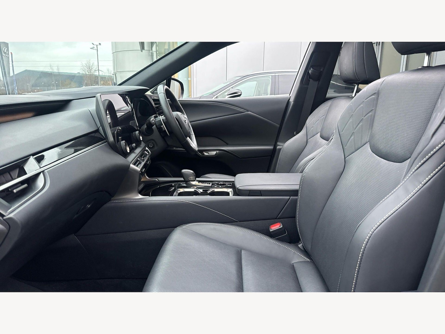 Used Lexus RX 2025 for sale - 77799000: Photo 8