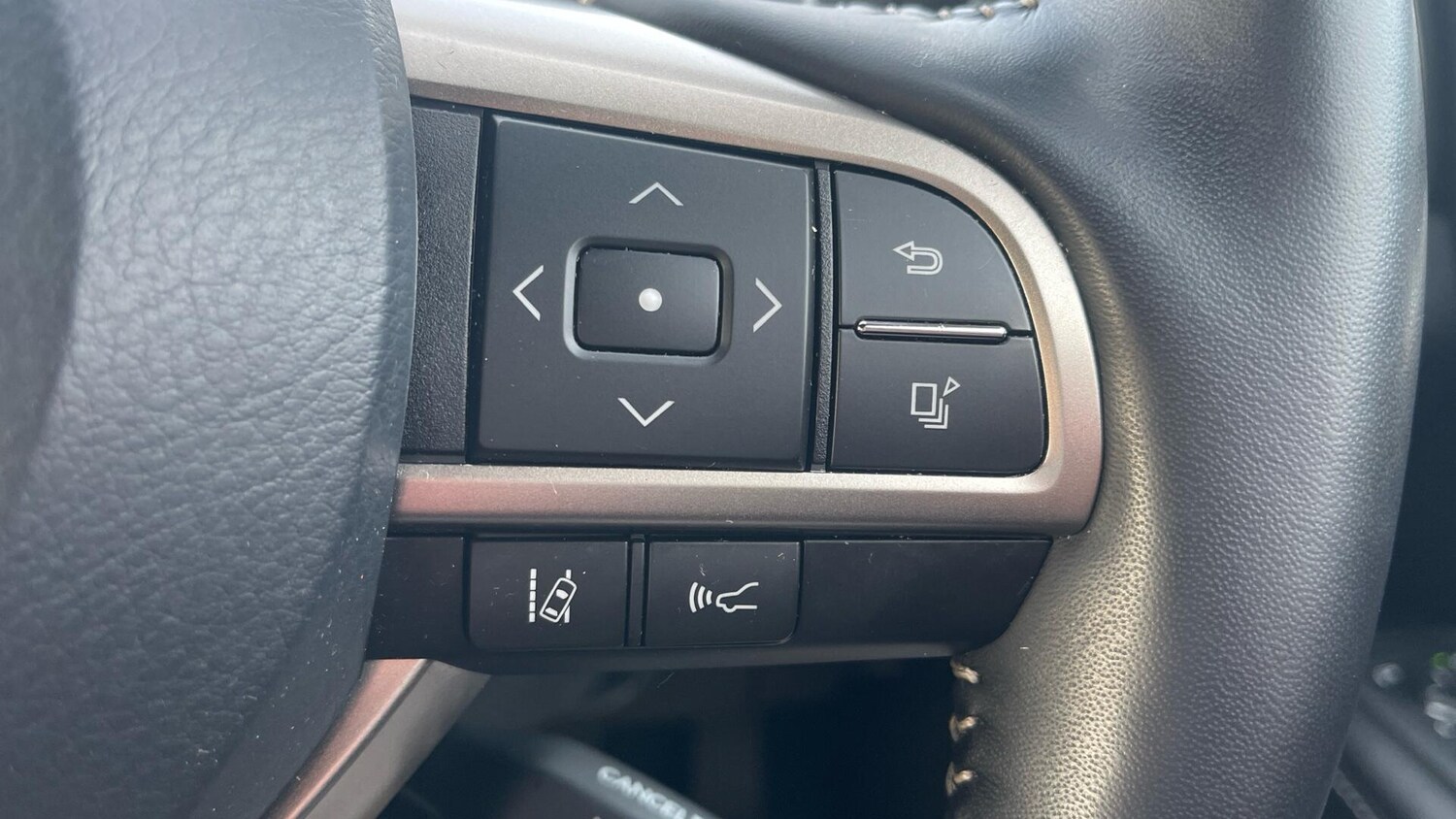 Used Lexus RX 2022 for sale - 77040185: Photo 33