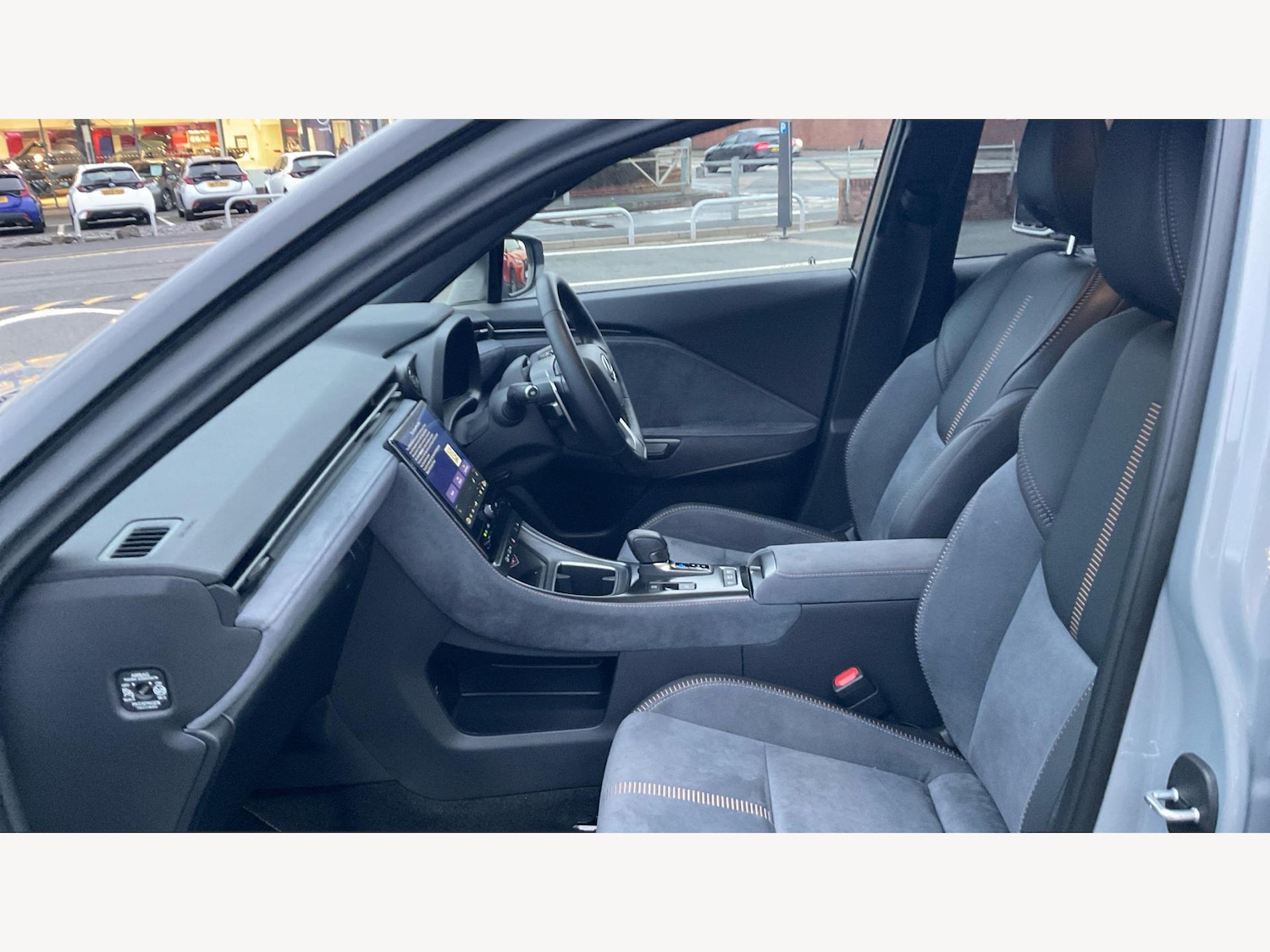 Used Lexus LBX 2024 for sale - 77723437: Photo 8