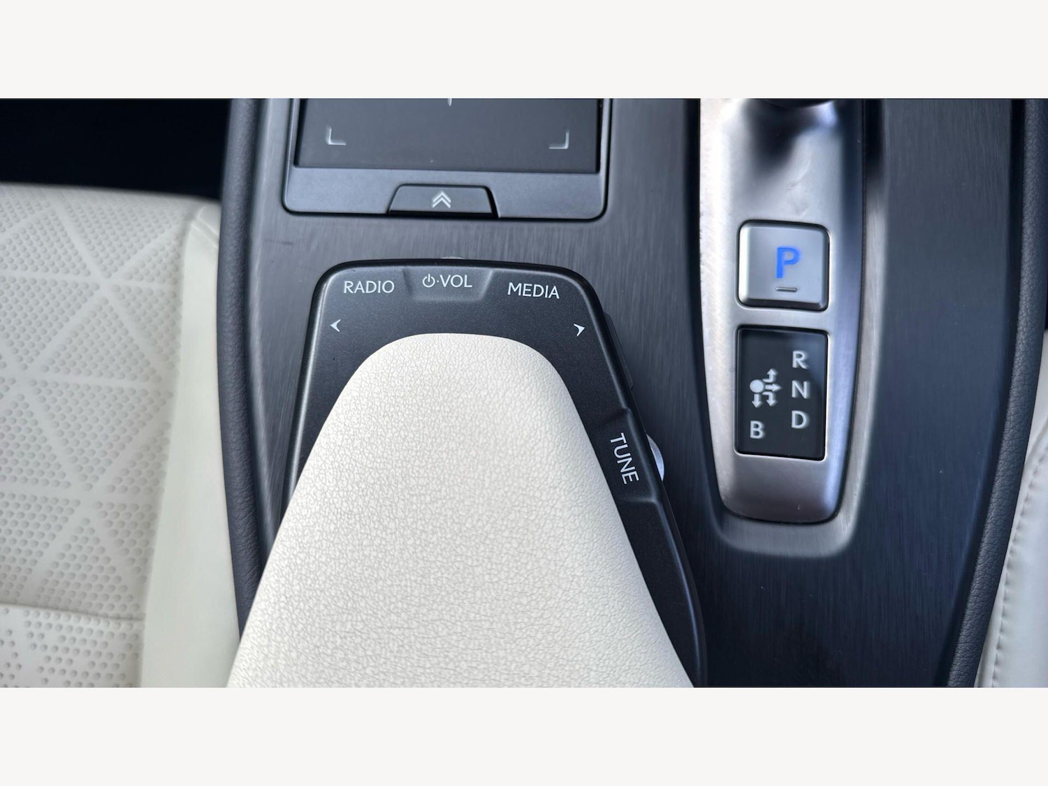 Used Lexus UX for sale - 77705680: Photo 30