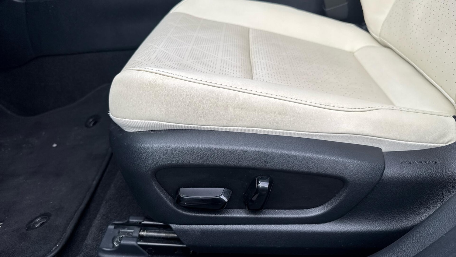 Used Lexus UX for sale - 77705680: Photo 40