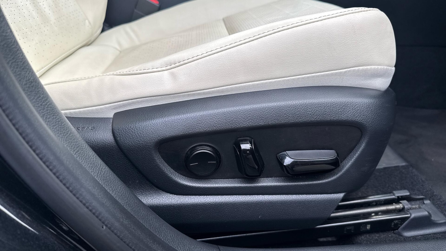 Used Lexus UX for sale - 77705680: Photo 41