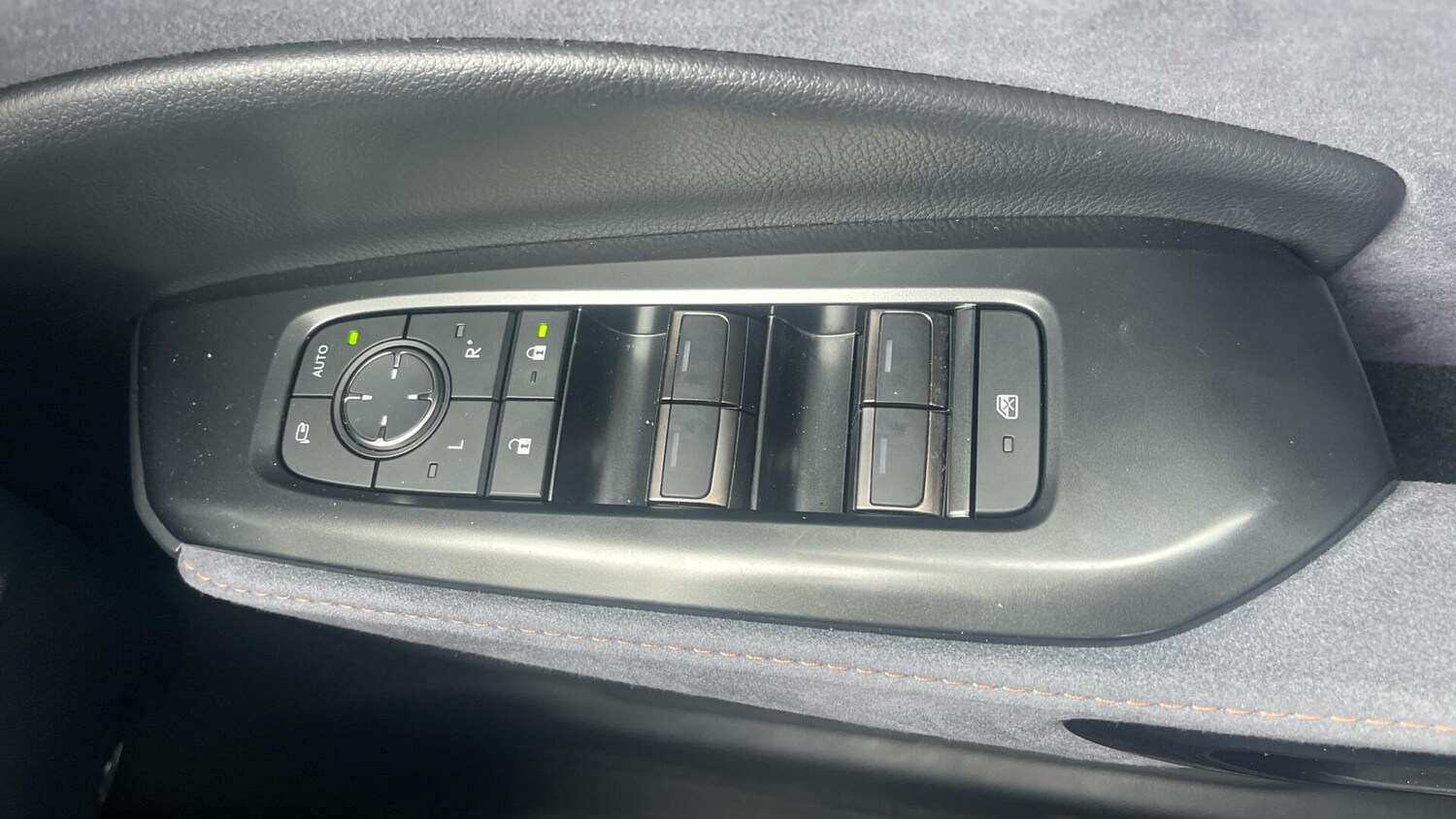 Used Lexus LBX 2025 for sale - 78170063: Photo 37