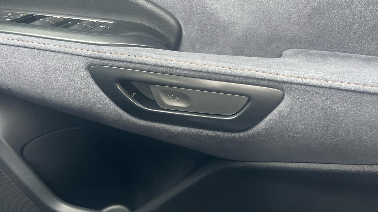 Used Lexus LBX 2025 for sale - 78170063: Photo 38