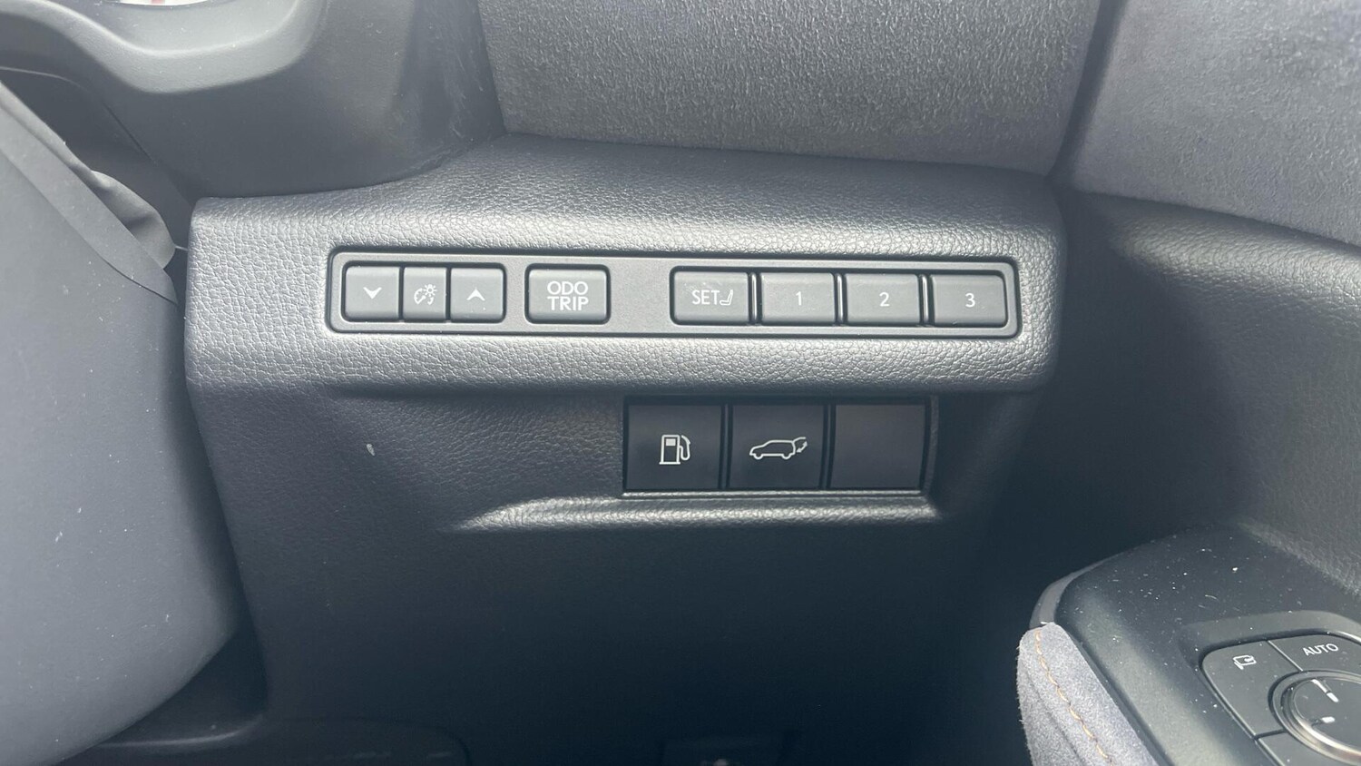 Used Lexus LBX 2025 for sale - 78170063: Photo 39