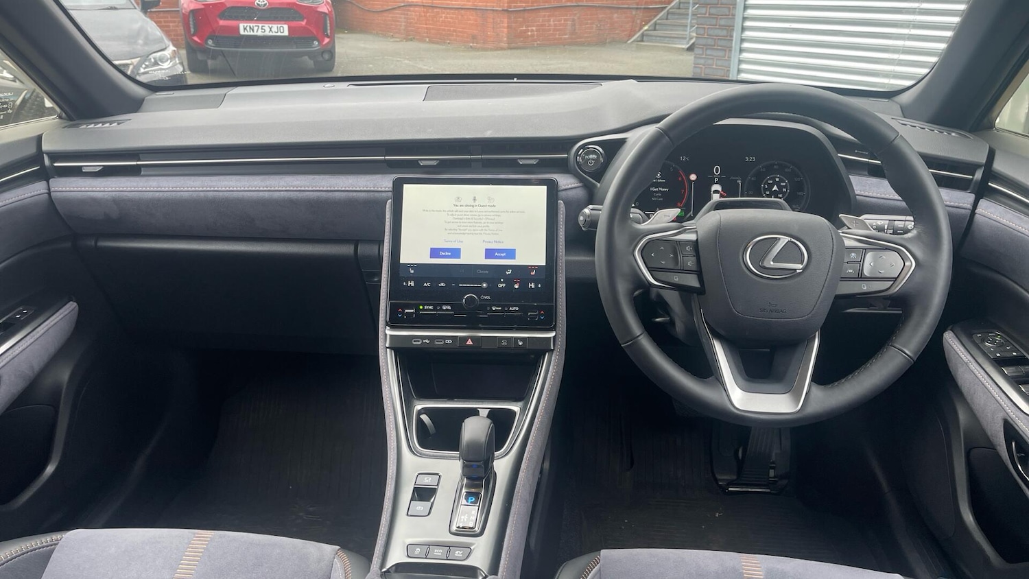 Used Lexus LBX 2025 for sale - 78170063: Photo 7