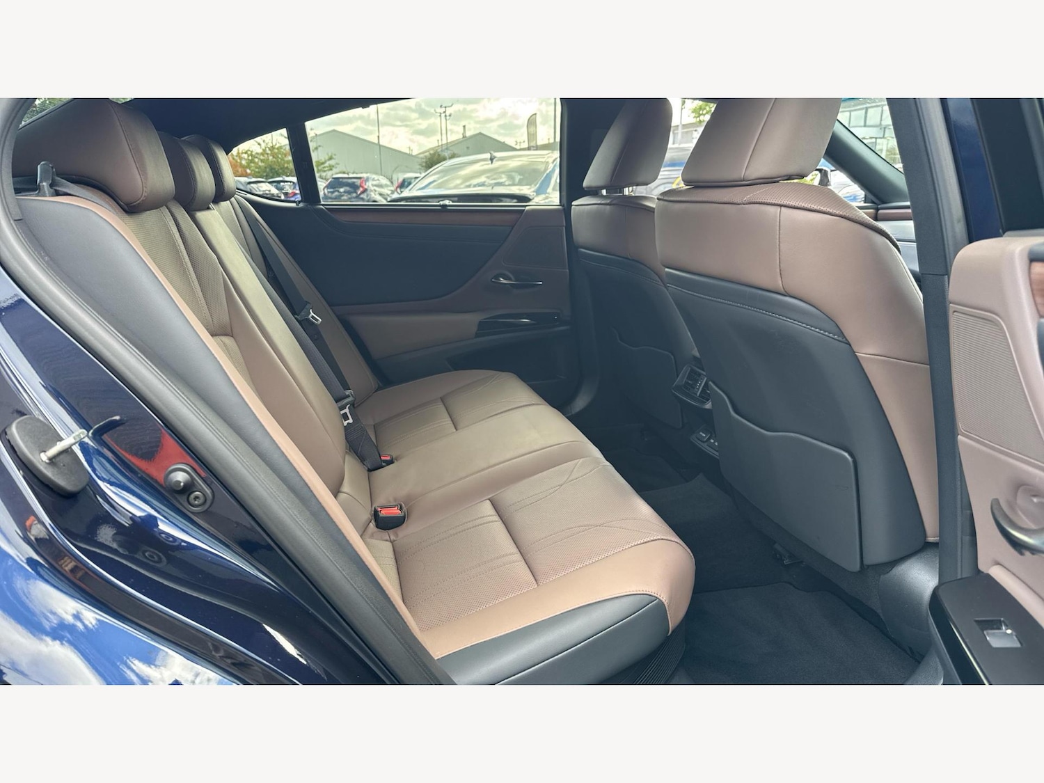 Used Lexus ES 2023 for sale - 76094347: Photo 11