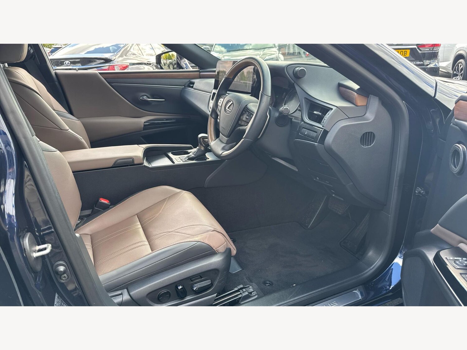 Used Lexus ES 2023 for sale - 76094347: Photo 15