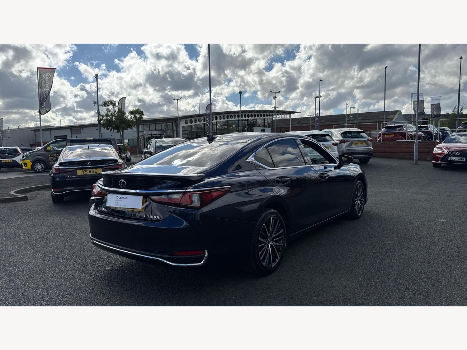 Used Lexus ES 2023 for sale - 76094347: Photo 20