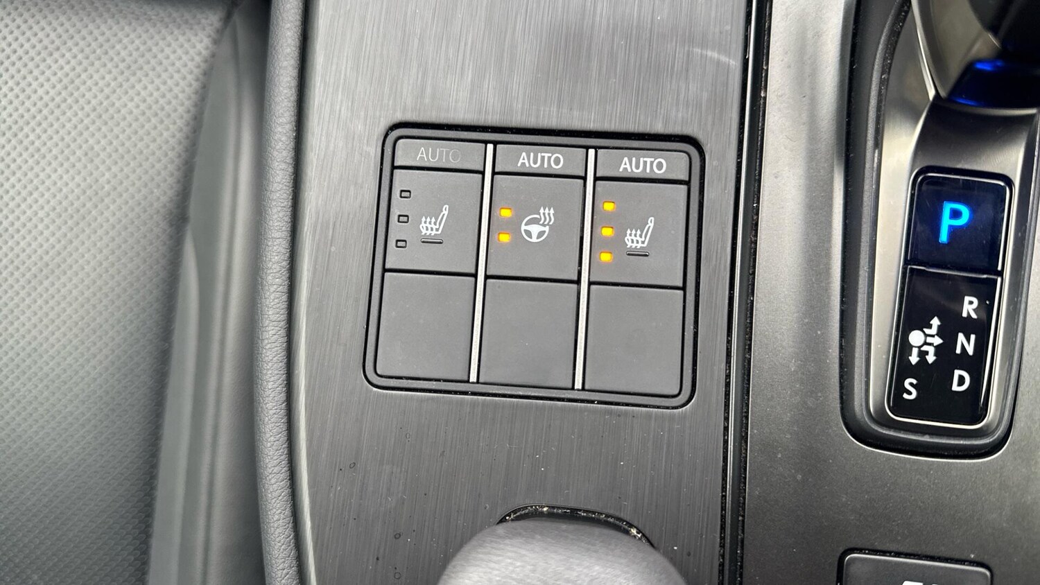 Used Lexus UX 2024 for sale - 77314584: Photo 33