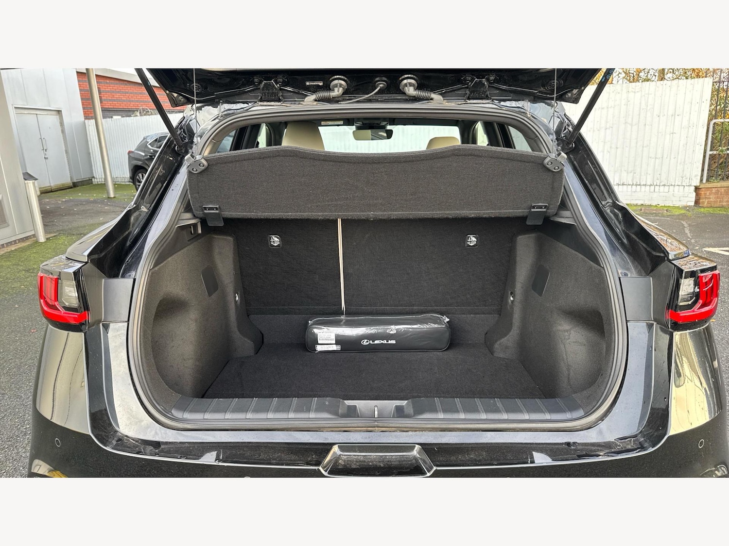 Used Lexus LBX 2024 for sale - 77101909: Photo 17