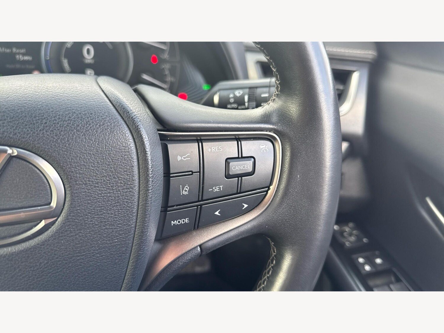 Used Lexus UX 2022 for sale - 77908592: Photo 28