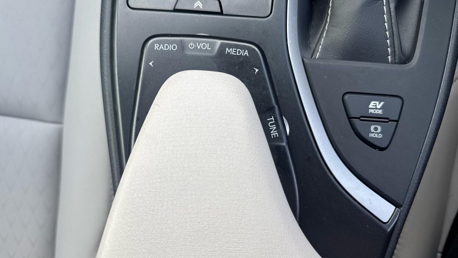 Used Lexus UX 2022 for sale - 77908592: Photo 37