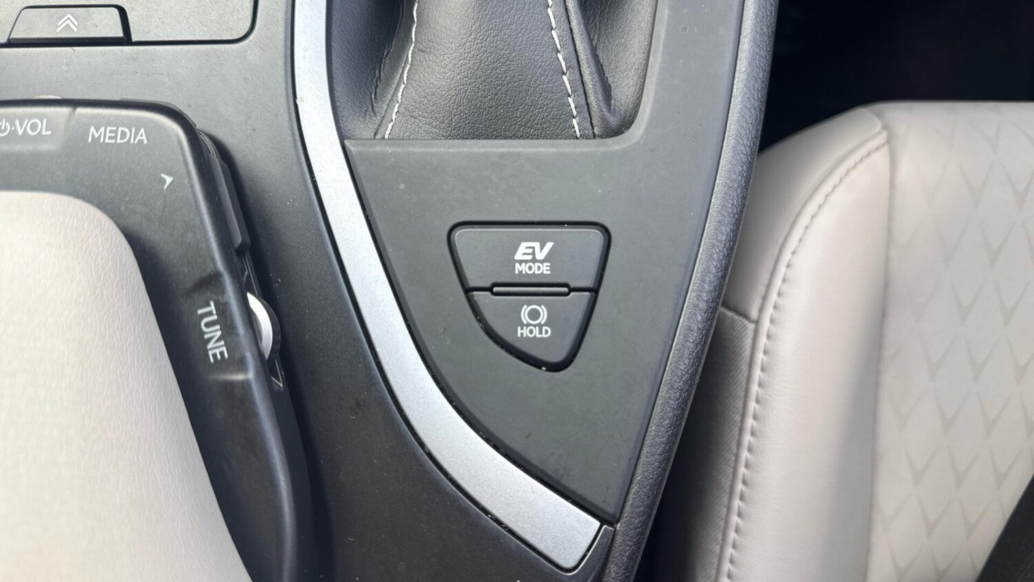 Used Lexus UX 2022 for sale - 77908592: Photo 38