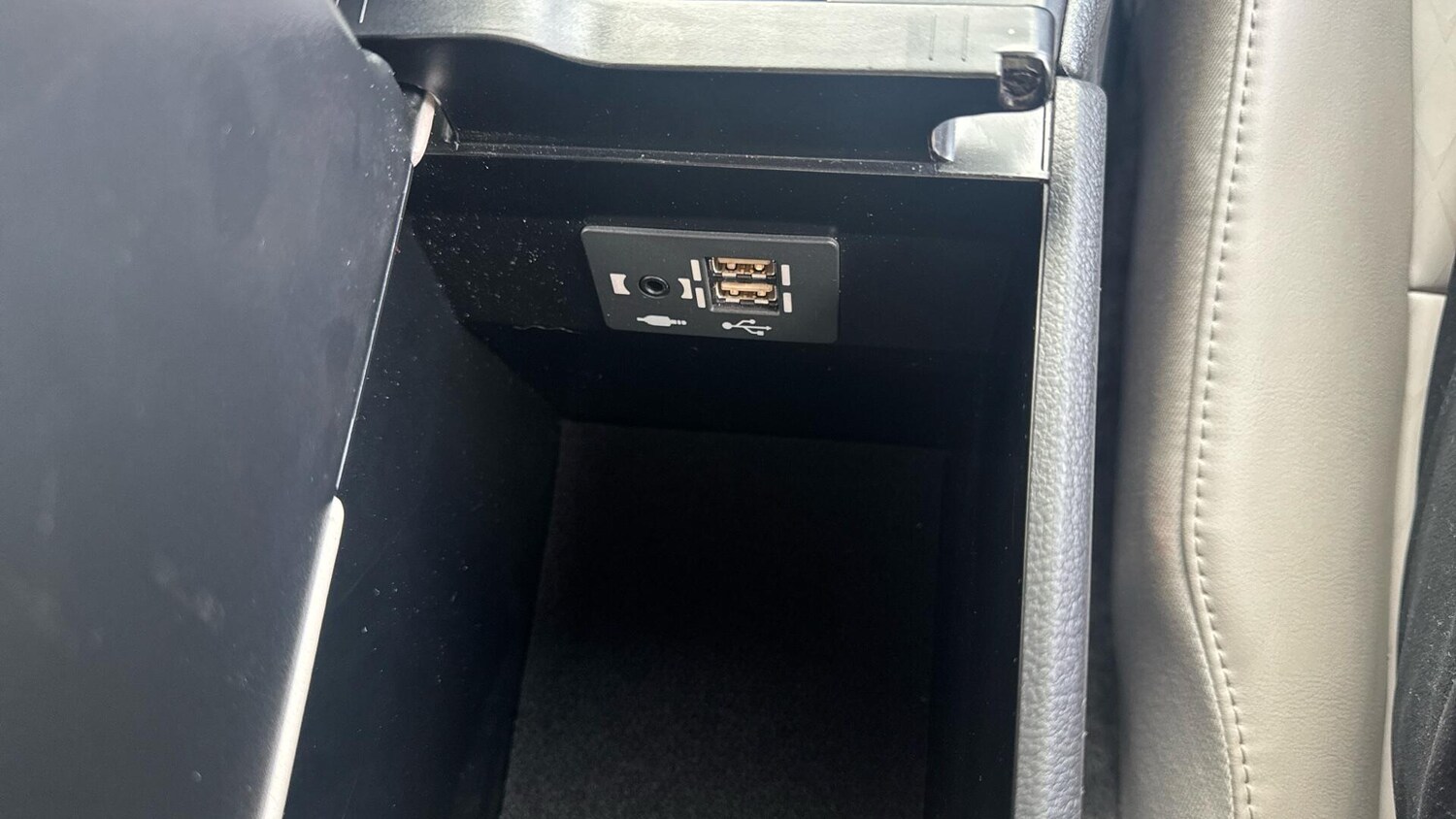 Used Lexus UX 2022 for sale - 77908592: Photo 42