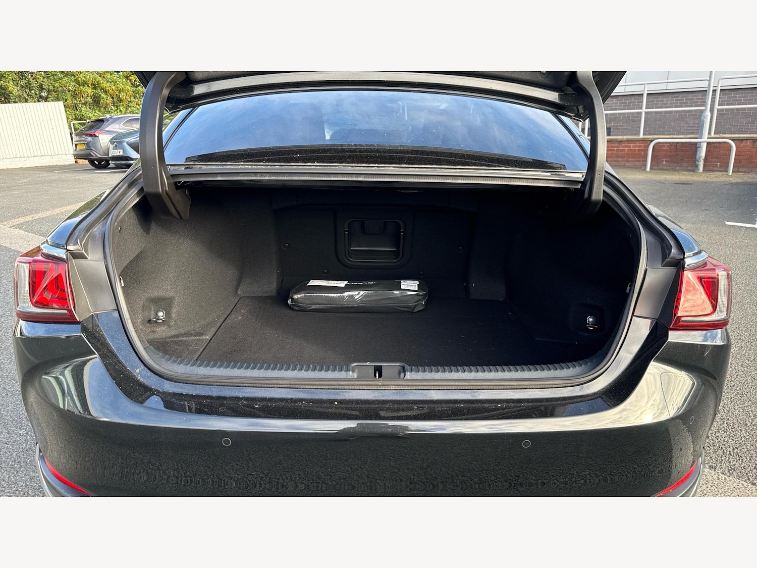 Used Lexus ES 2023 for sale - 76538077: Photo 17