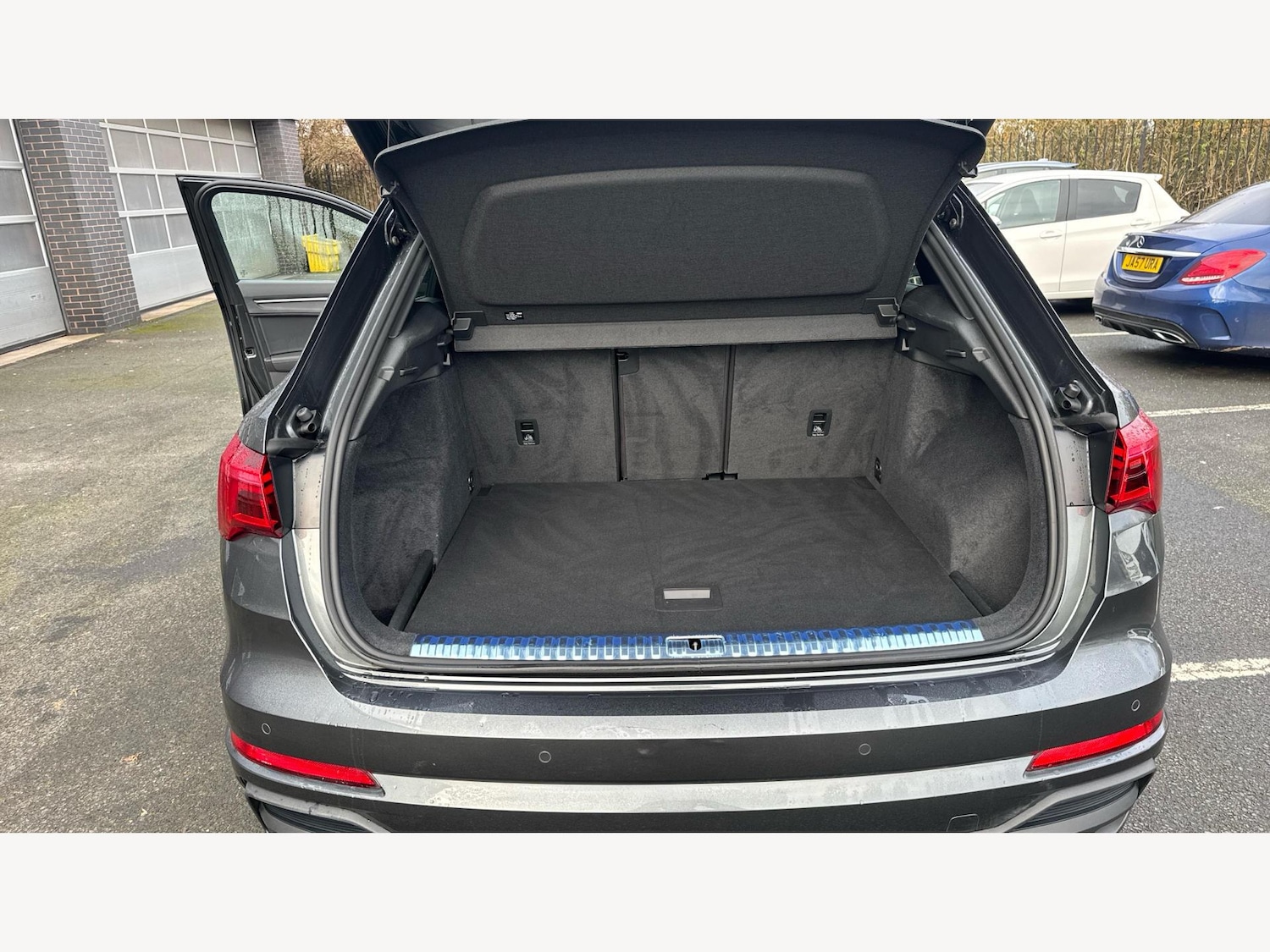 Used Audi Q3 2024 for sale - 77101990: Photo 17