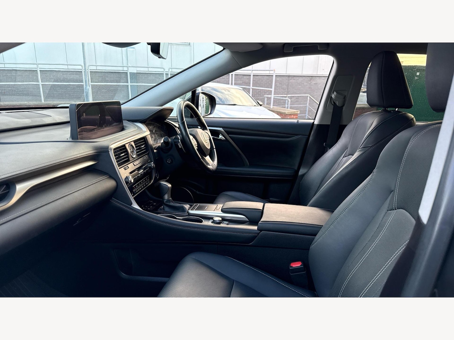 Used Lexus RX 2022 for sale - 76537854: Photo 8