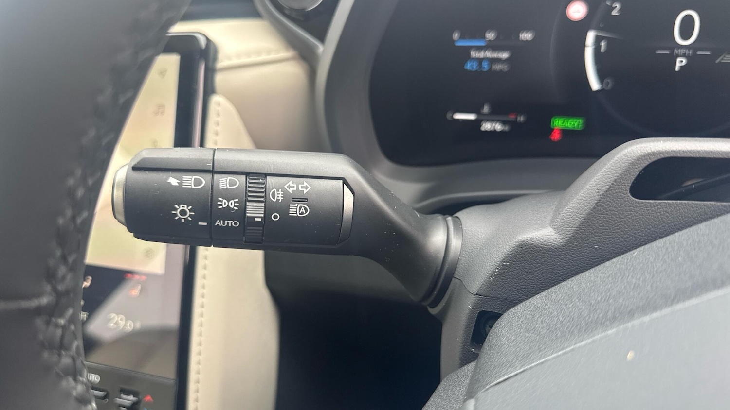 Used Lexus LBX for sale - 77808296: Photo 32