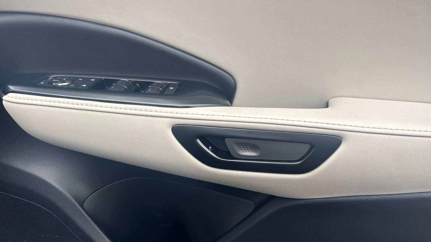 Used Lexus LBX for sale - 77808296: Photo 43