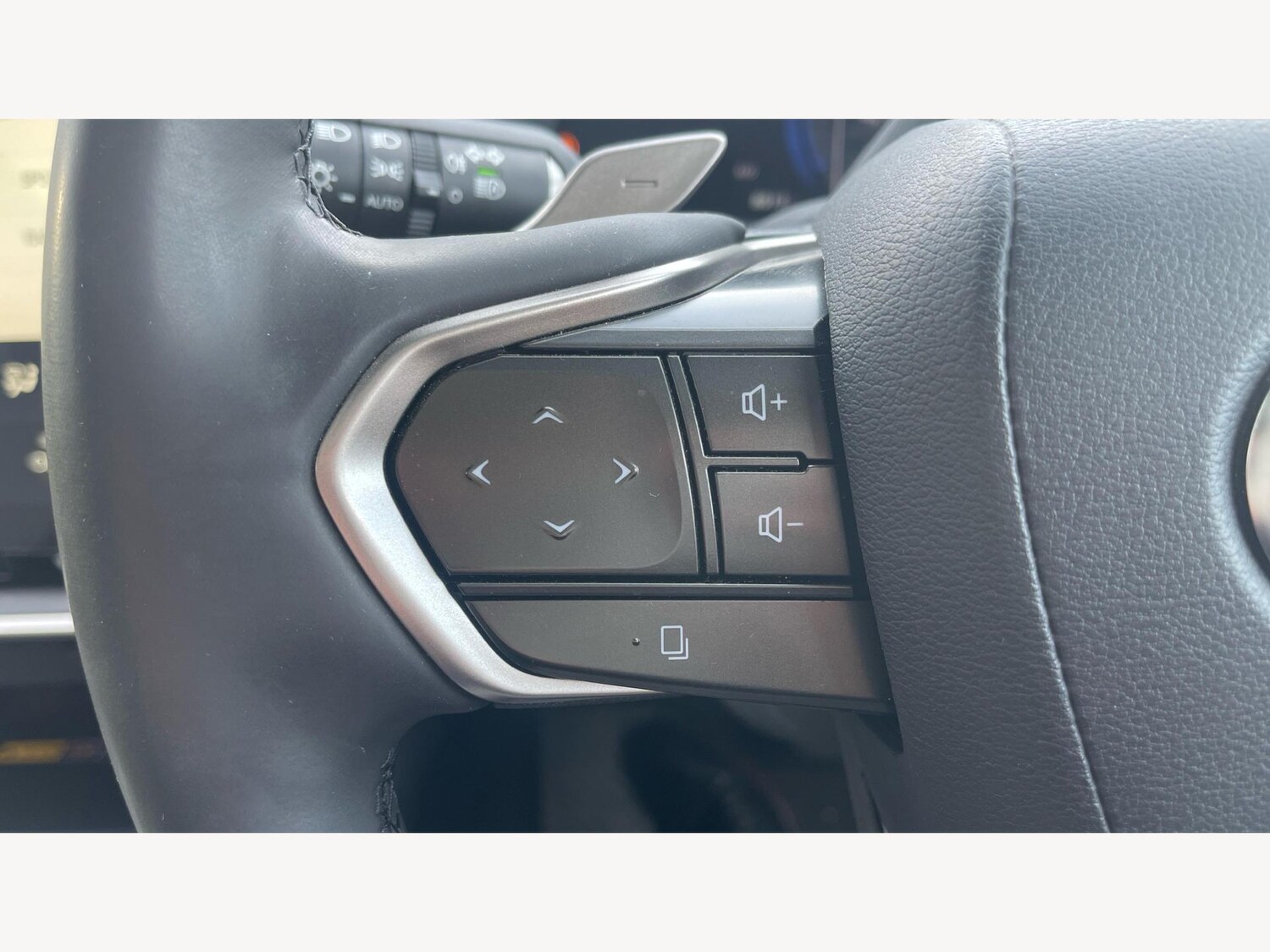 Used Lexus RZ 2024 for sale - 77330379: Photo 28